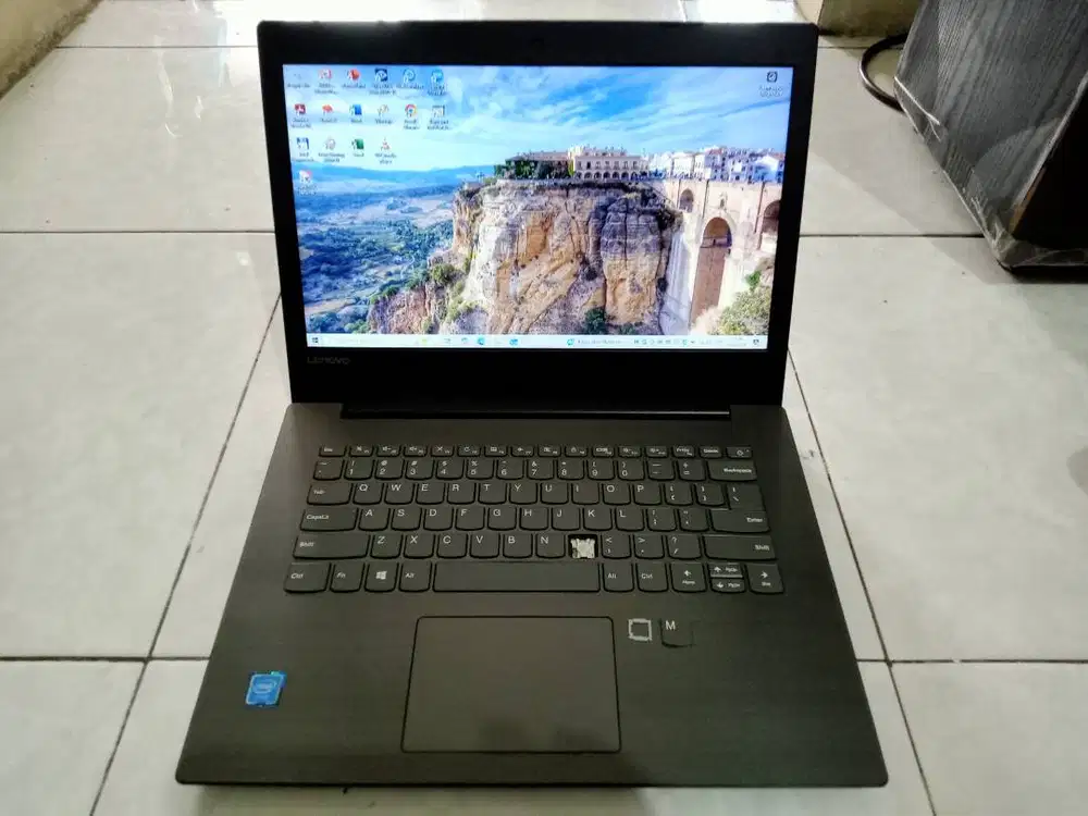 Lenovo 330-14IGM / Celeron N4000 / 500Gb / 4Gb / 2 Jam / Min.Ringan