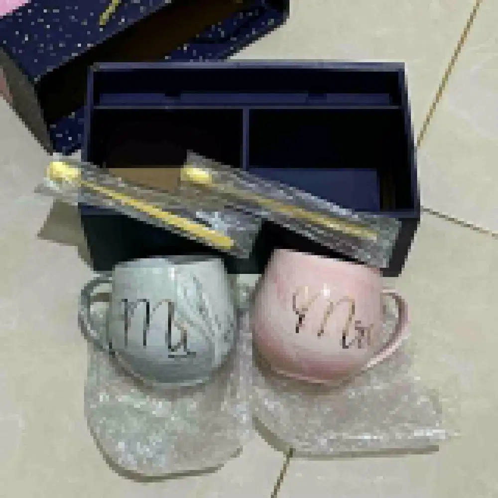 Mug Gelas couple Hadiah kado nikahan perkawinan anniversary pacar