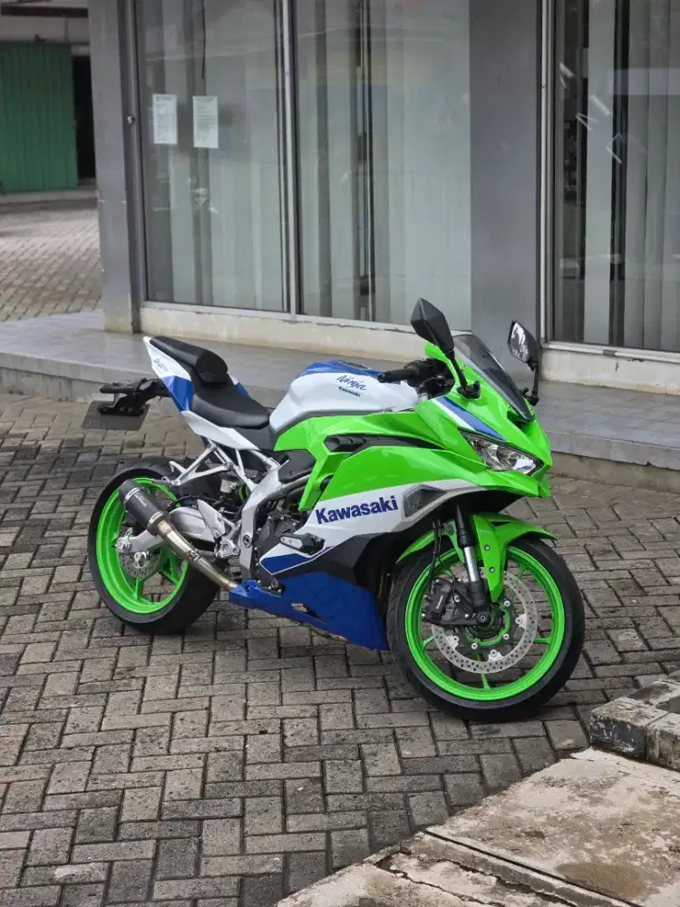 Kawasaki ZX25RR 40th Anniversary Edition Very Rare Item