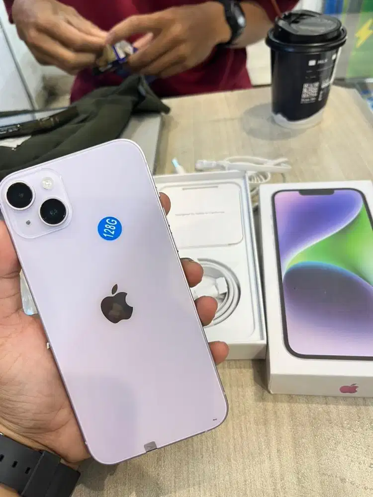 Iphone 14 plus Ram 128 inter