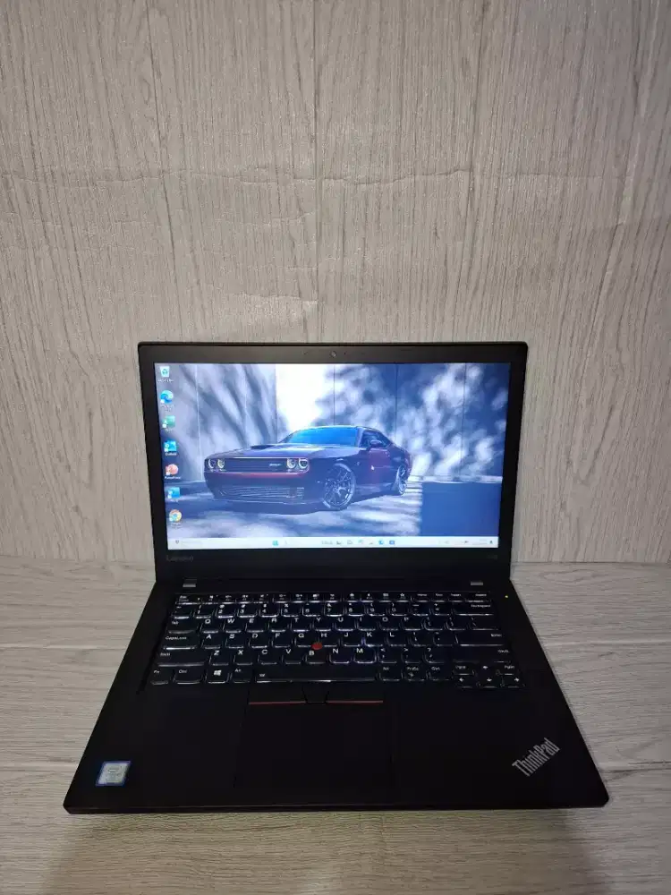 Lenovo Thinkpad T470 Core i7 Gen7 Ram8Gb Ssd256Gb Siap Pakai