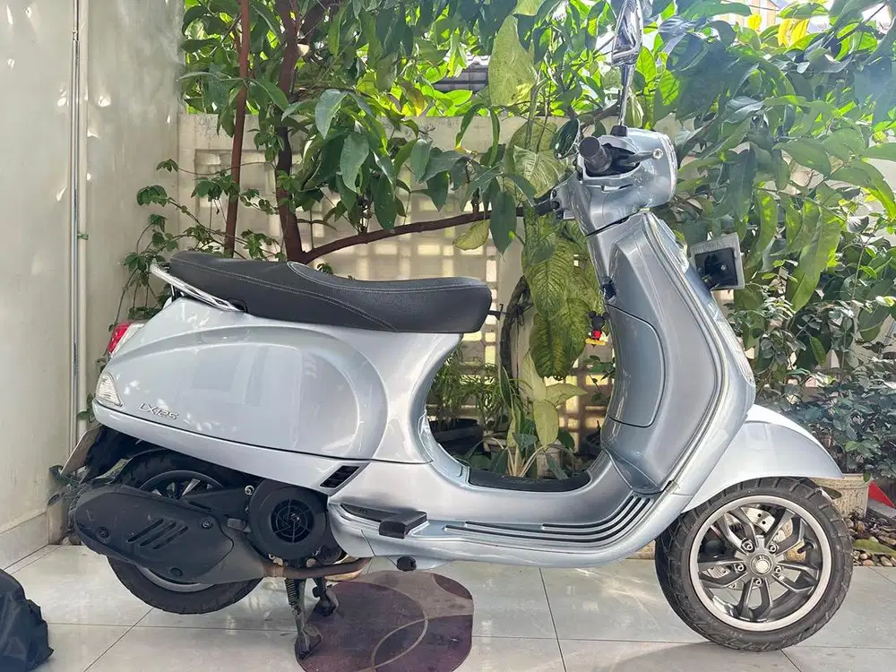 VESPA PIAGGIO LX 125 Iget 2023