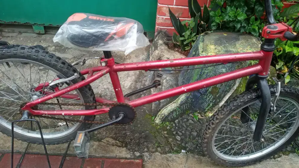 Sepeda bmx 20in kelen