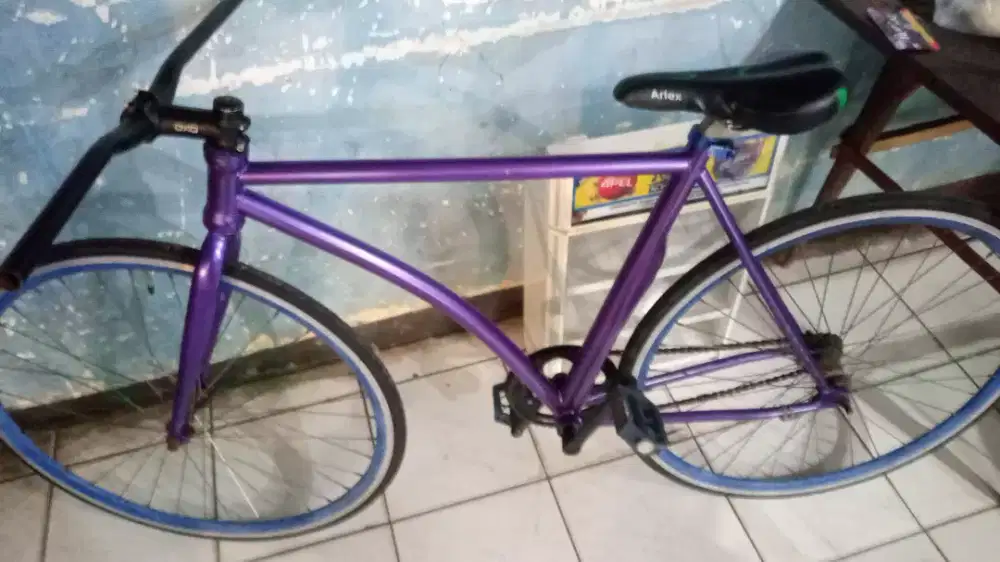 Sepeda fixie rem terpedo merk odesy
