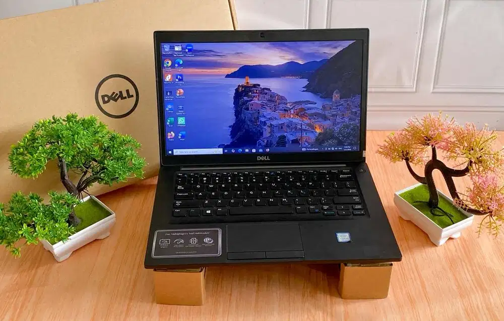 Laptop seken Dell Latitude 7490 core i5 Ram 8 GB SSD 256 GB slim