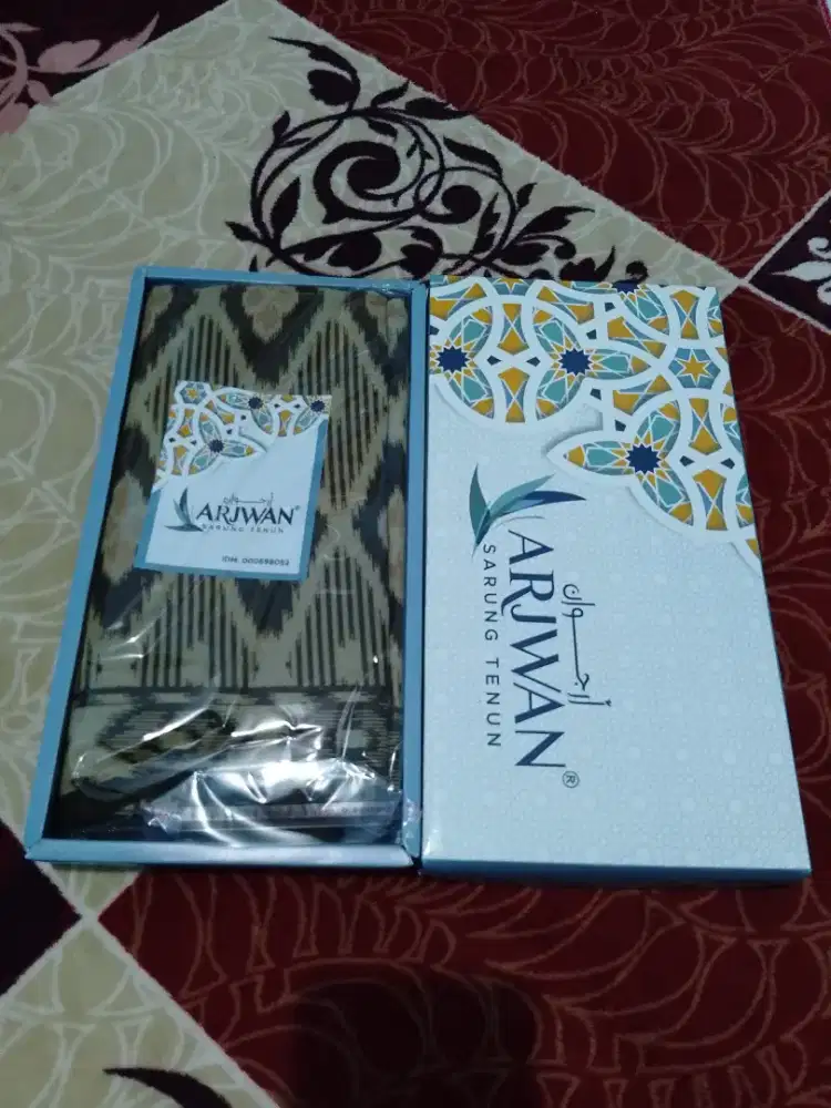 Sarung Tenun Arjwan