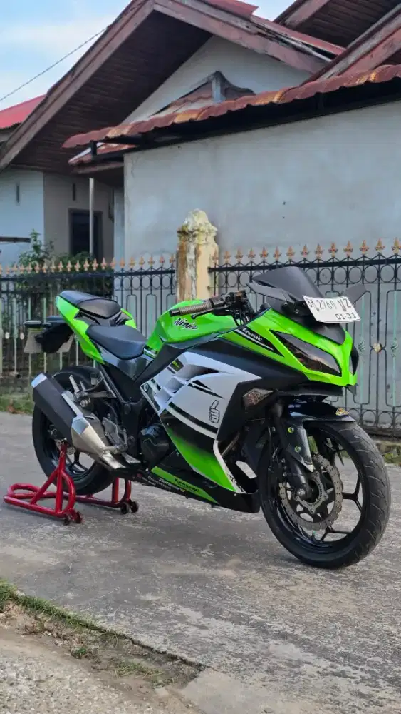 Ninja 250 FI Anniversary 30th (Limited Edition)