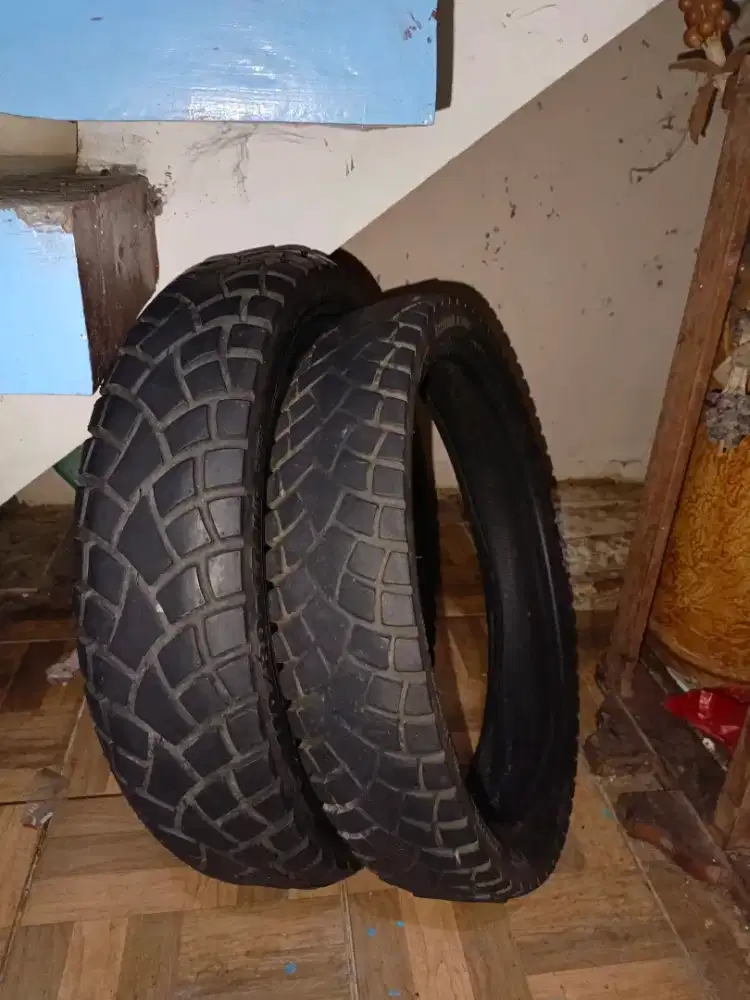 Jual ban tubeless second motor laki sepasang dpn belakang, no tambalan