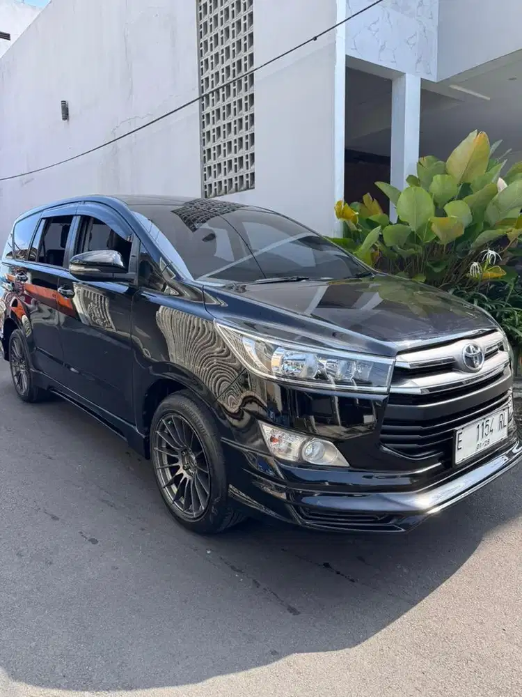 Innova reborn g diesel MANUAL