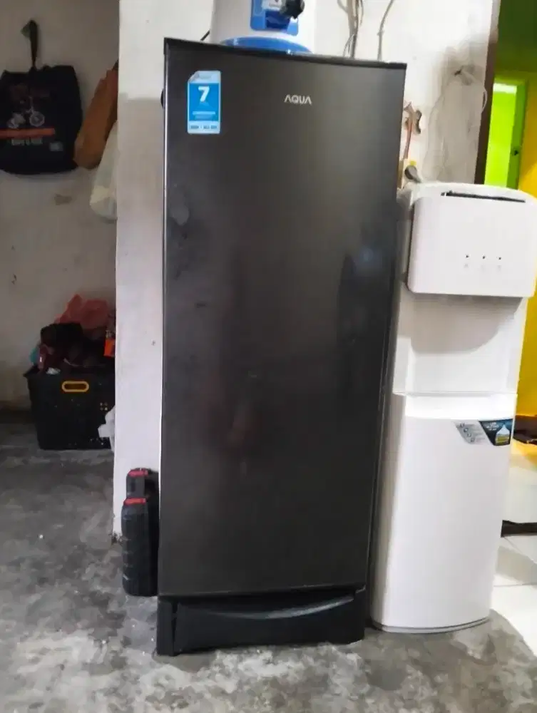 Di jual Kulkas AQUA