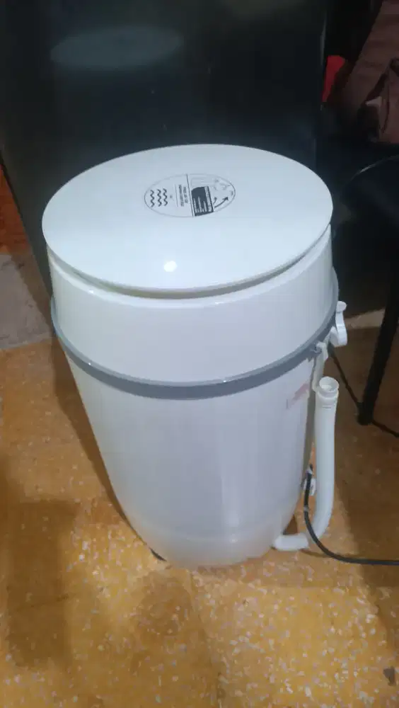 Mesin cuci mini merk Mito