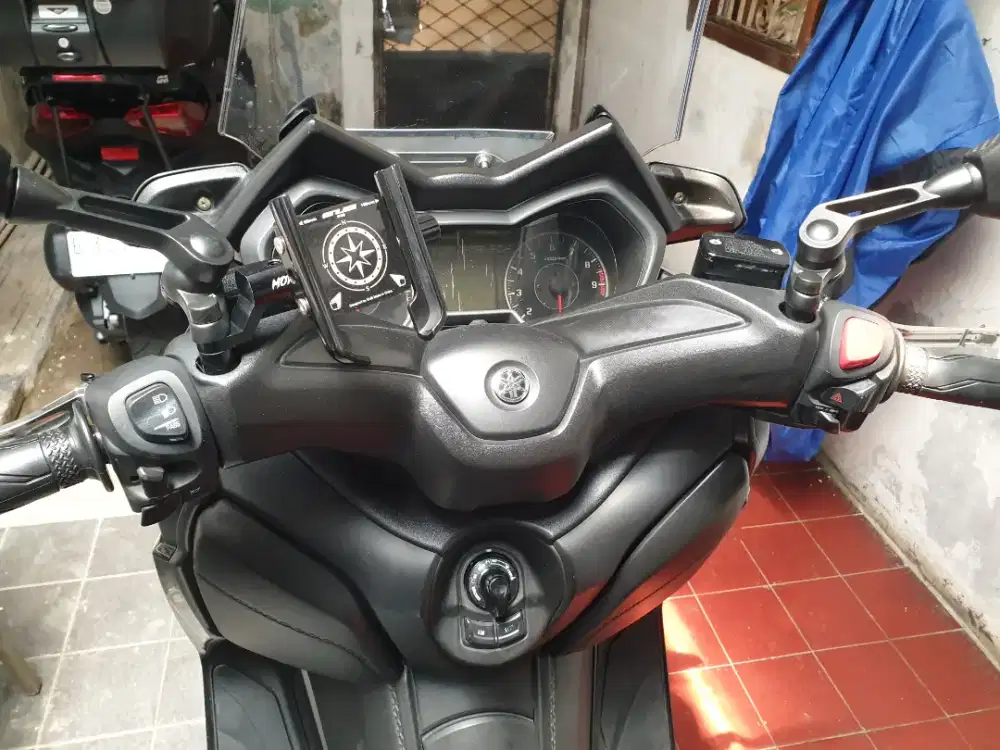 YAMAHA XMAX 2022