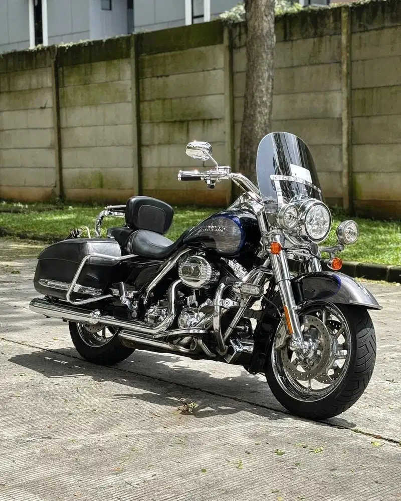 HARLEY DAVIDSON ROAD KING CVO 110 2008 FP