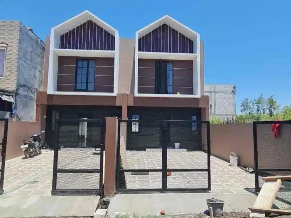 Dijual rumah 2 lantai tambak medokan ayu