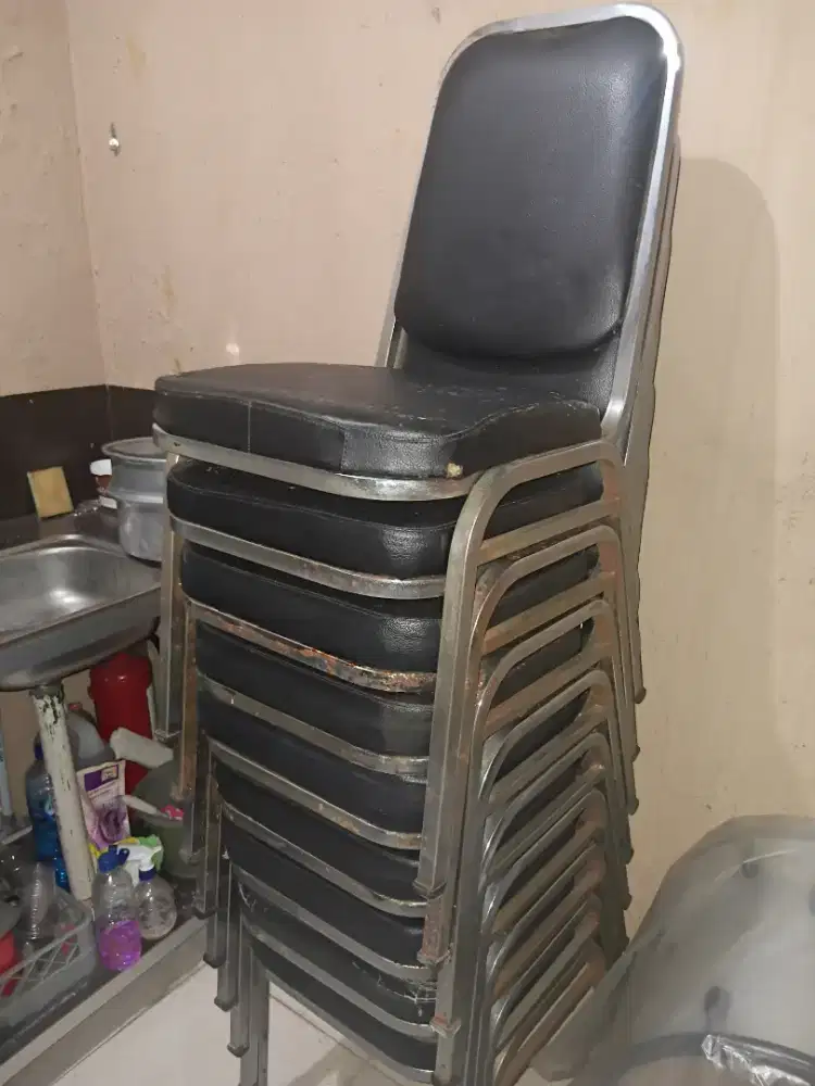 Kursi makan &lestoran