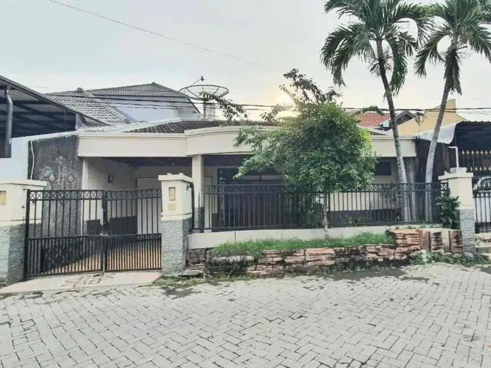 Dijual rumah lebak indah suranaya