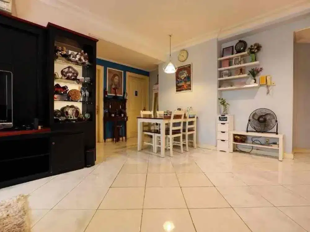 Dijual apartemen Taman beverly 2BR  kondisi terawat  lokasi jalan utama HR mohamad surabaya barat