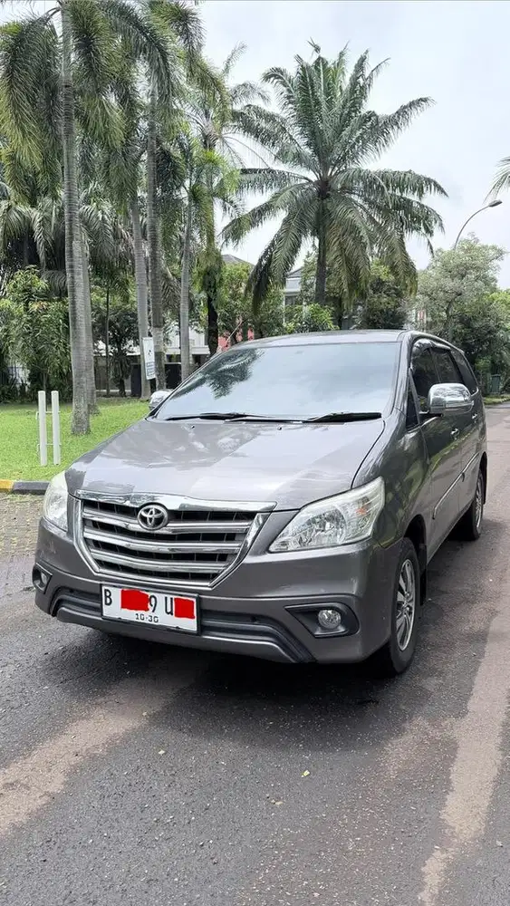 Kijang Inova G AT Matic Bensin 2015 Warna Abu Abu Metalik