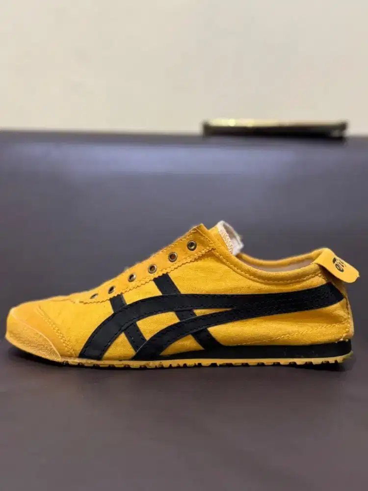Sepatu onitsuka Tiger (38) utk harian/kerja