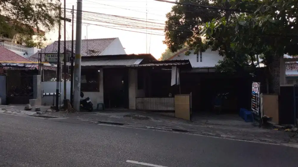 DiJual Rumah & Tanah kosong sangat strategis, Golden location