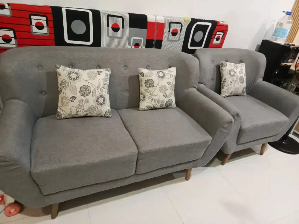 Jual cepat Sofa 2 seater dan 1 seater