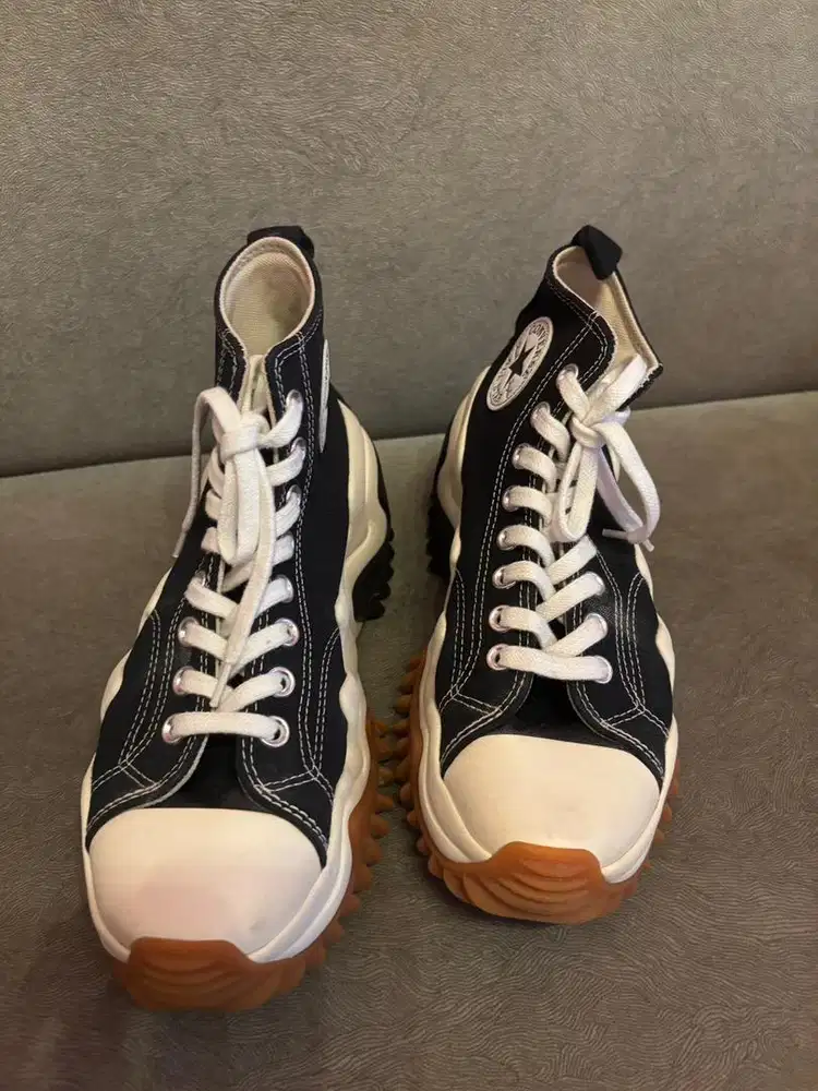 Sepatu Converse Run Star Motion High