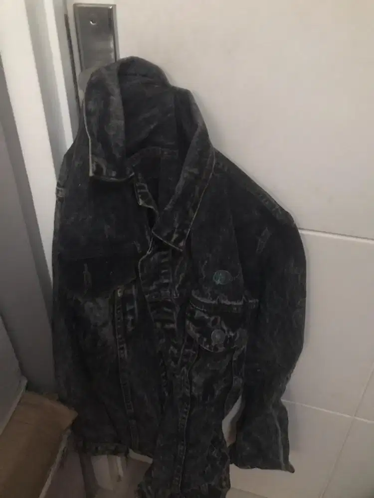 TOP ALL 50 JUTA BAJU JAKET CELANA KEMEJA HP AC TV MEJA KURSI GITAR DLL