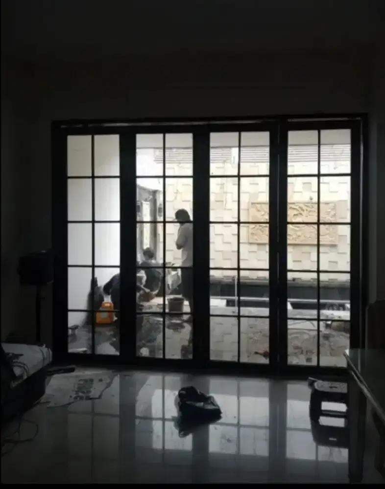 Kusen aluminium pimtu aluminium partisi aluminium kaca