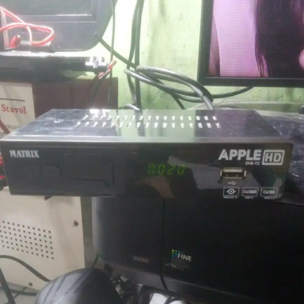 SET TOP BOX TV DIGITAL MATRIX APPLE MERAH