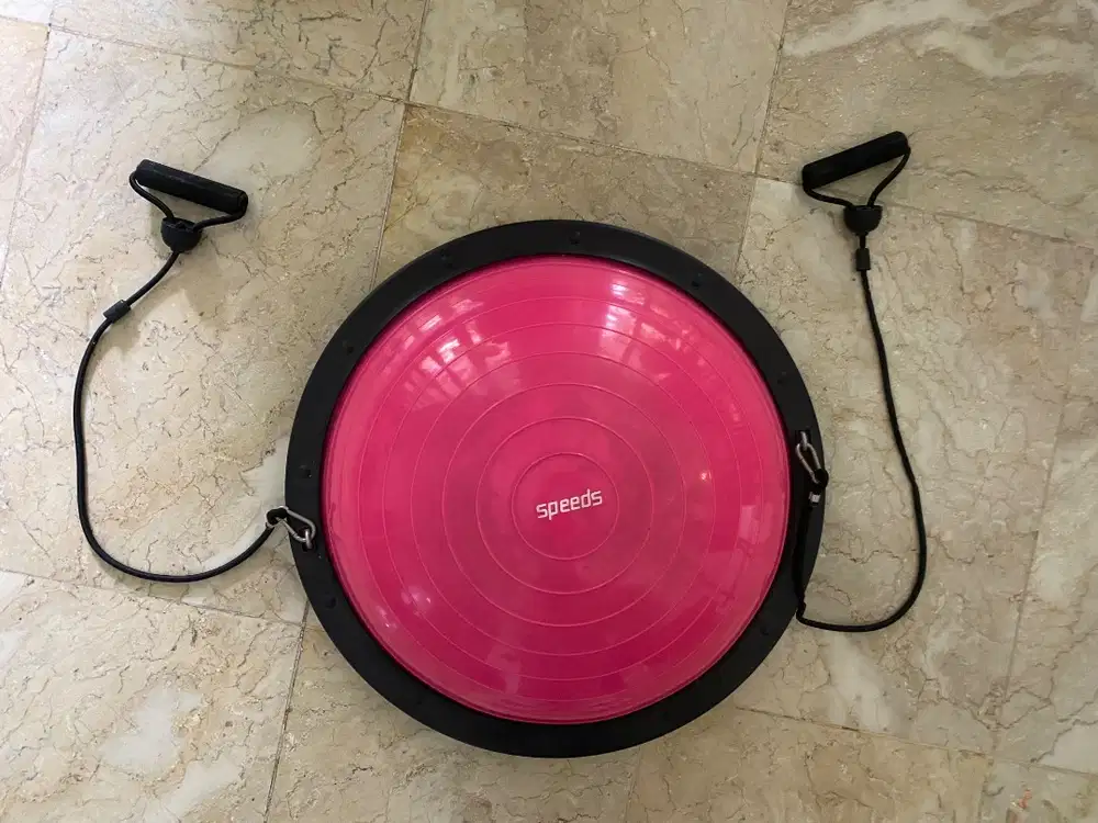 Bosu ball balance second, jarang dipakai.