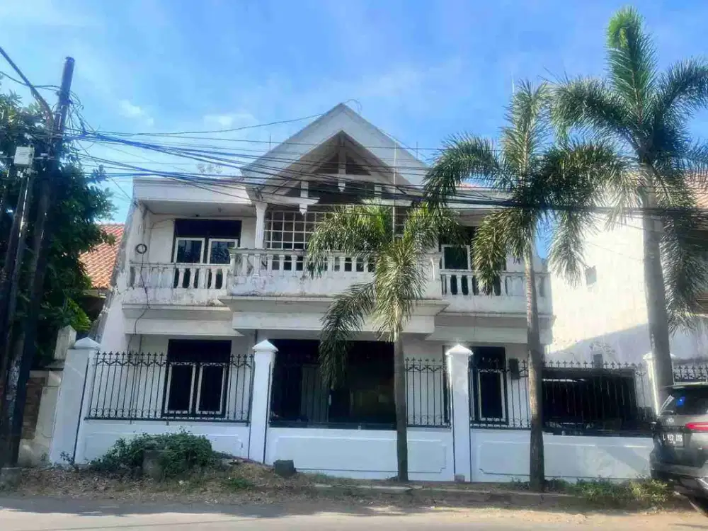 rumah dijual depan universitas unmer Surabaya sangat cocok untuk kos kosan dan tempat usaha di rumah ketintang madya