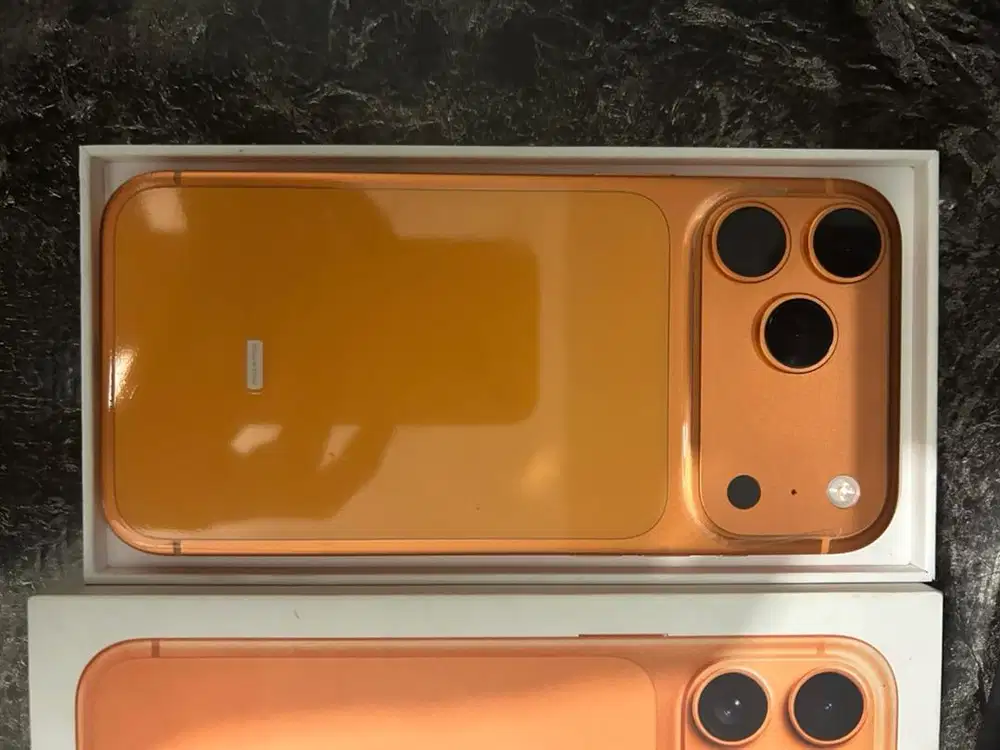 Iphone 17 promax ibox bh 100 like new seperti baru