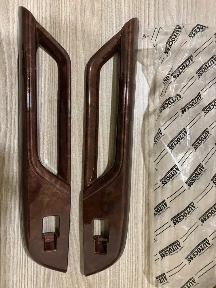 Panel All New Ertiga XL7 Arm Rest (Wood)