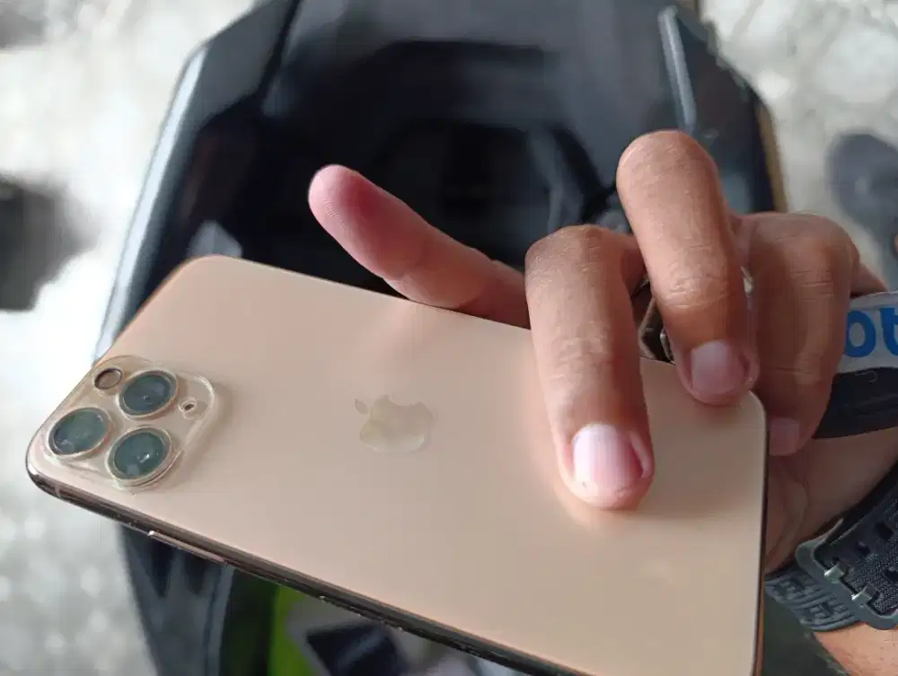 Iphone 11 Pro 256Gb all operator ud lama pke aman TT masuk