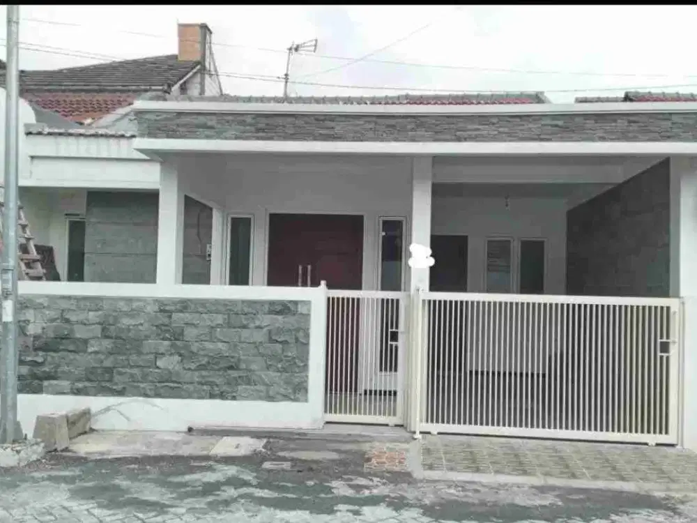 dijual rumah taman pondok indah Wiyung Surabaya dekat,Unesa Lidah , dekat pusat perbelanjaan, dekat Kodam Brawijaya dan dekat tol