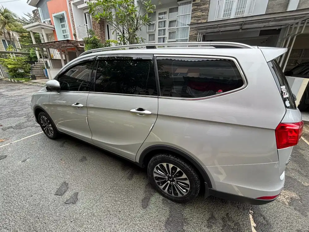 Wuling Cortez 2022 Bensin 1.5S T Lux+ Bensin-AT