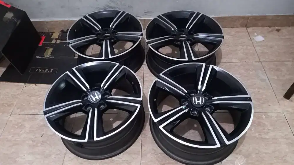 di jual velg accord terbaru r18 original mulus