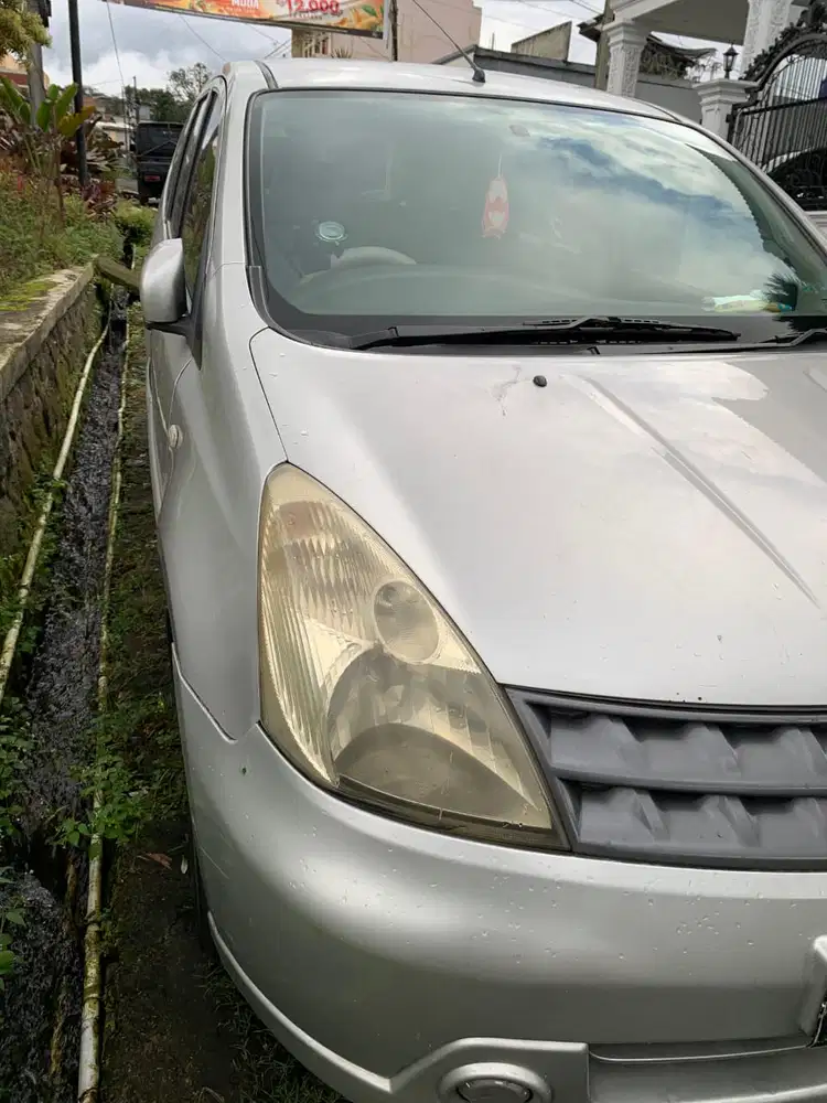 Nissan Grand livina 2009 Bensin