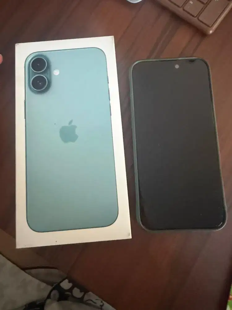 Preloved Iphone 16 plus 256gb garansi ibox s/d April 2026