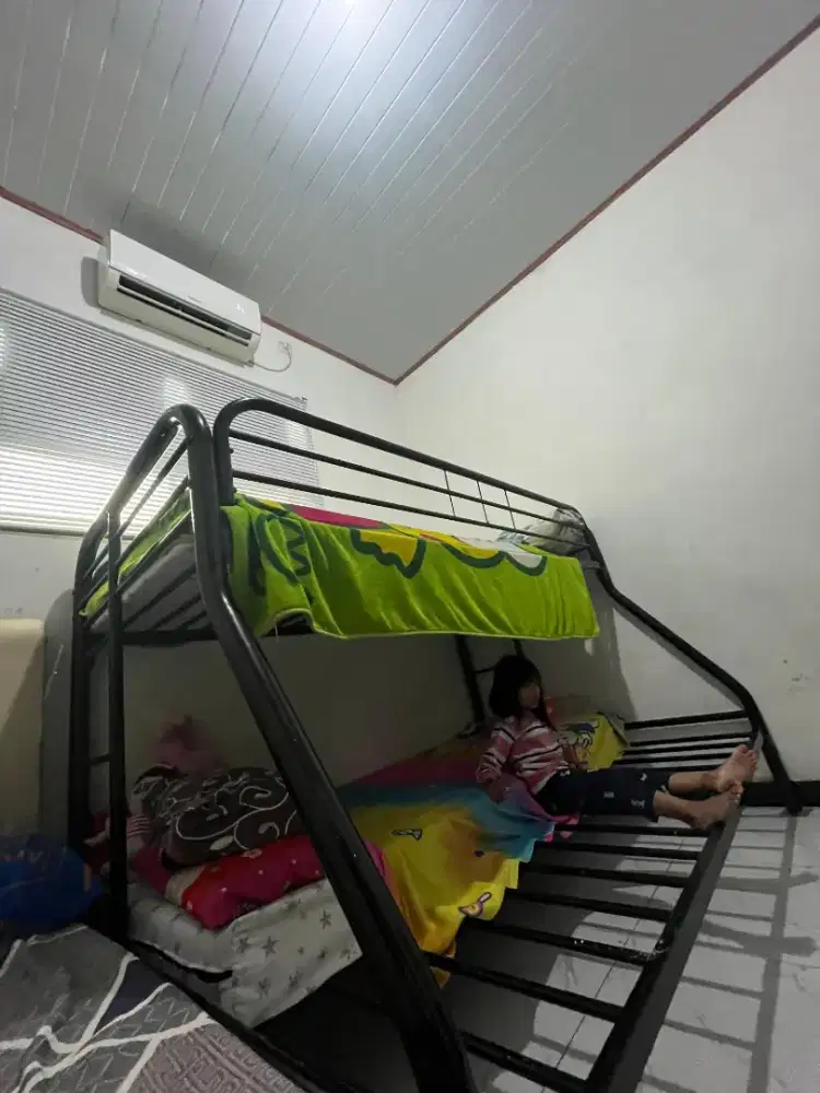 Rangka Kasur Tingkat Ranjang Tingkat Susun