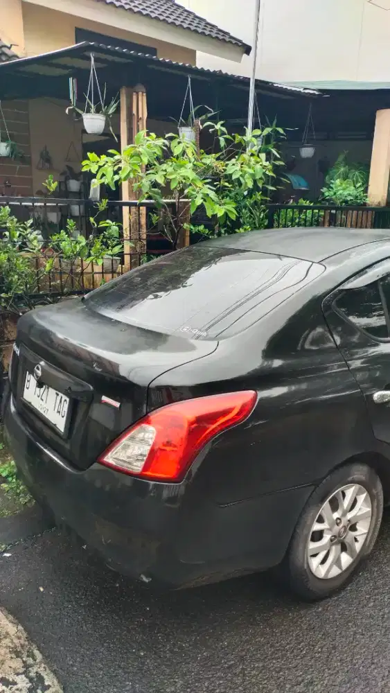 Jual mobil Nissan Almera bukan ekt taxi