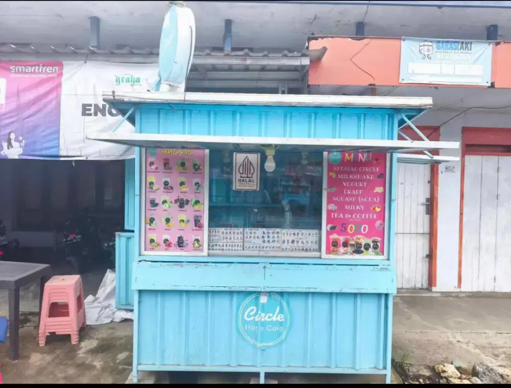 Boothcontainer untuk jualan minuman / makanan.