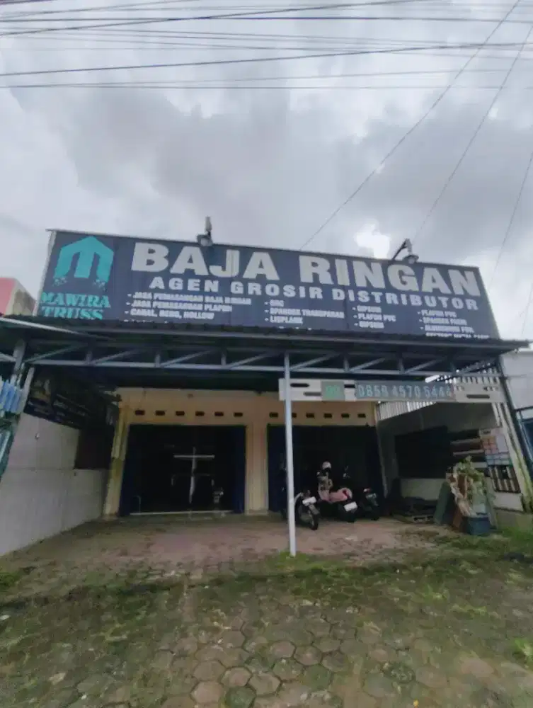 Di jual toko pinggir jalan besar
