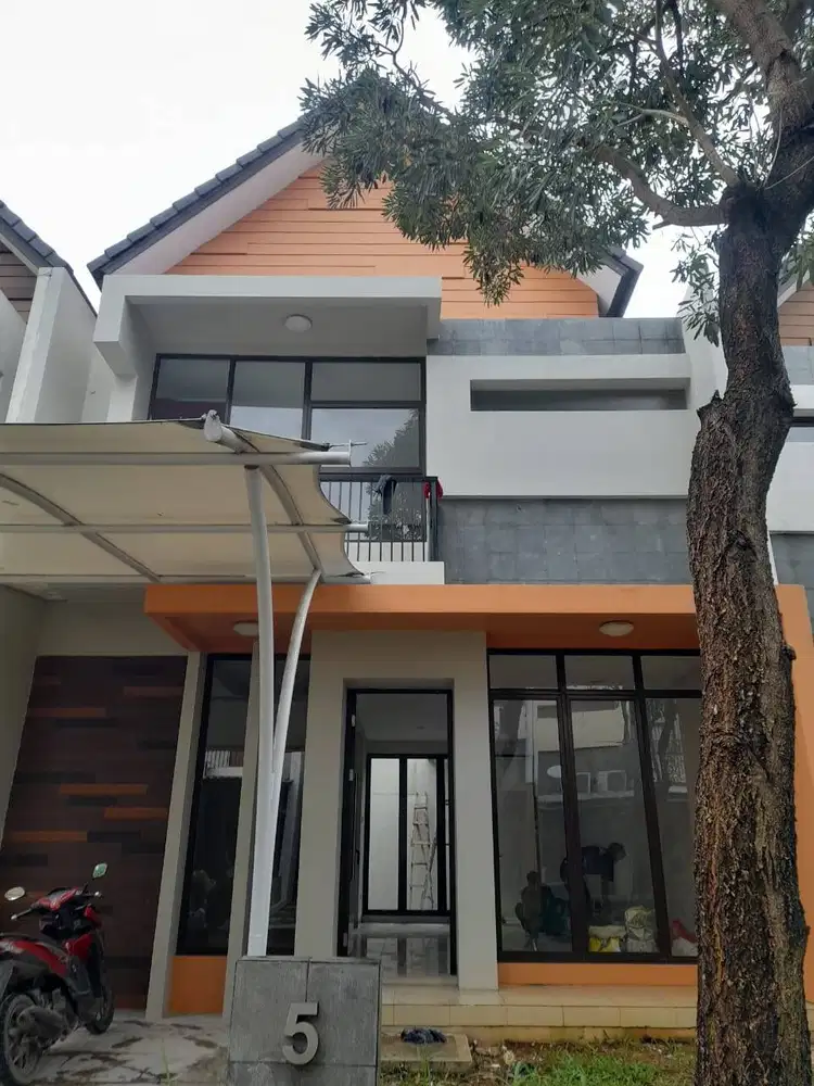 Rumah Baru 2 lt Cosmo Estate Lippo Cikarang