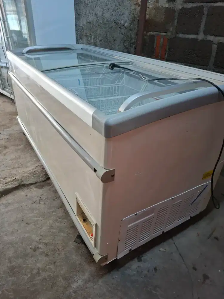 Di jual freezer sleding