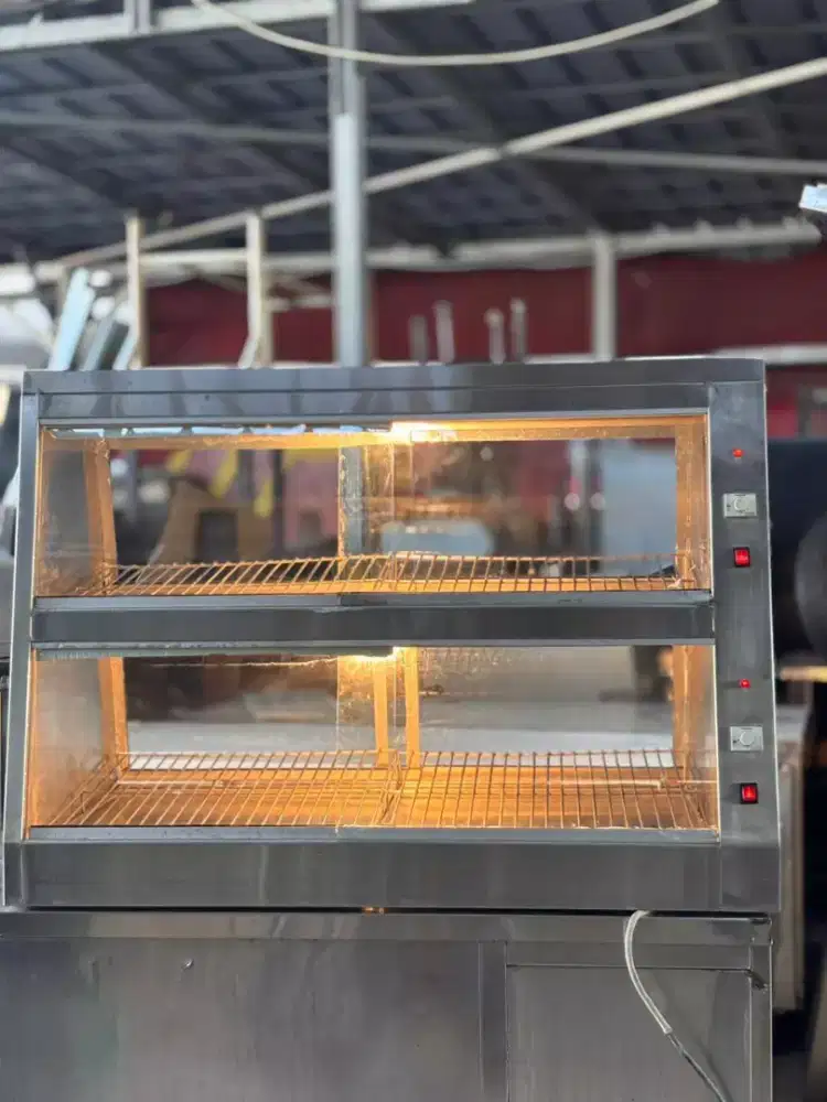 FOOD WARMER 2 DECK

Ukuran 120x60x85
Sumber panas dari lampu halogen