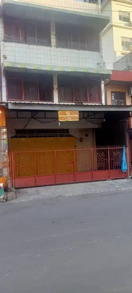 Ruko 3 lt strategis pusat bisnis