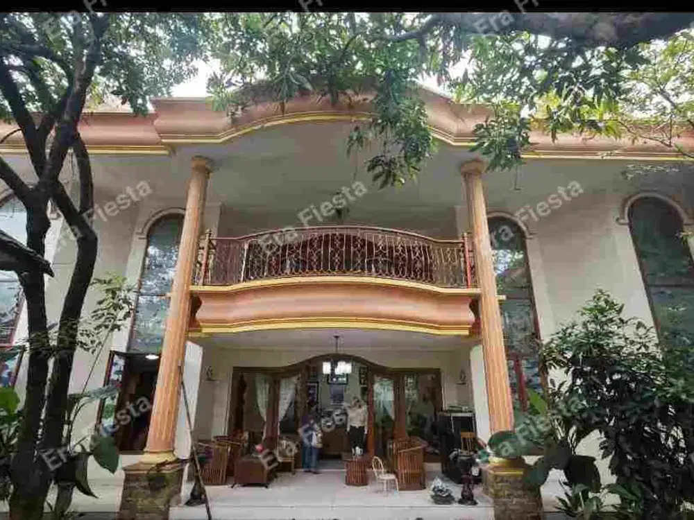 Rumah luas  2 lantai dengan lahan yang luas di Giri loka BSD harga nego