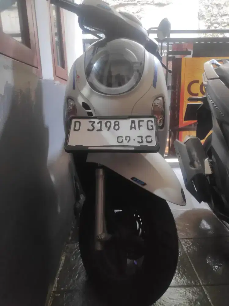 Scoopy Prestige Keyless 2025 Low KM Putih