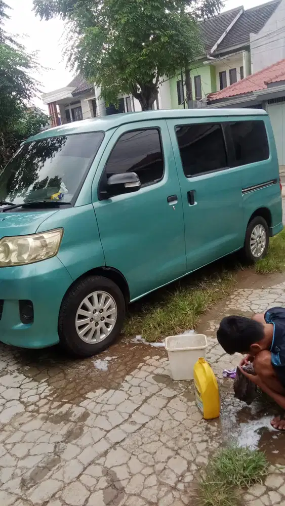 Daihatsu Luxio 2009 Bensin